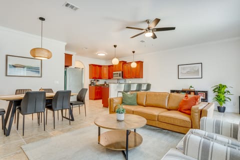 Charming Navarre Townhome: 5 Mi to Beach! Apartment in Alabama