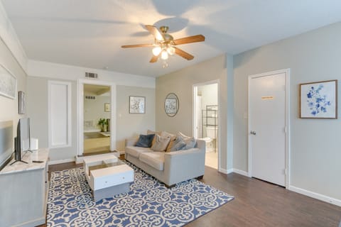 Steps to Sea! Family-Friendly Galveston Getaway Apartment in Galveston Island