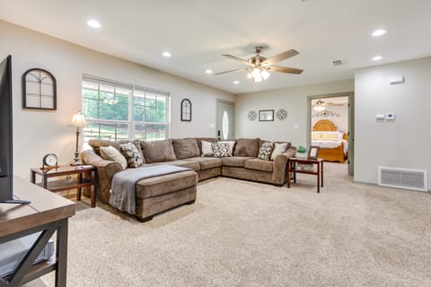 Rural Retreat w/ Covered Porch Near Jackson House in Alabama