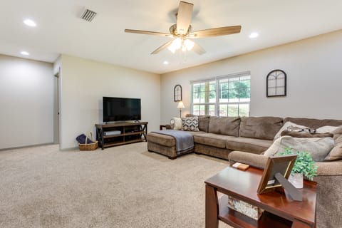 Rural Retreat w/ Covered Porch Near Jackson House in Alabama
