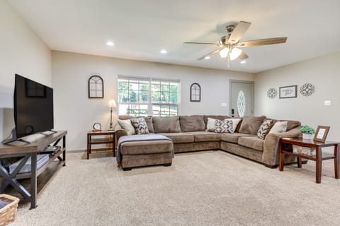 Rural Retreat w/ Covered Porch Near Jackson House in Alabama