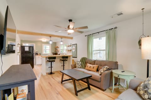 Burnside Vacation Rental, Walk to Lake Cumberland! House in Burnside