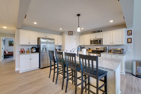 Hot Tub, Lake Access, & Dock: Port Clinton Retreat House in Lake Erie