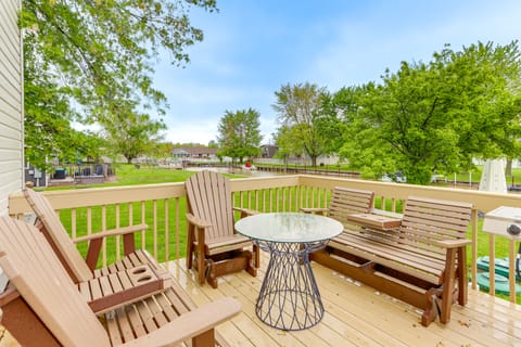 Hot Tub, Lake Access, & Dock: Port Clinton Retreat House in Lake Erie