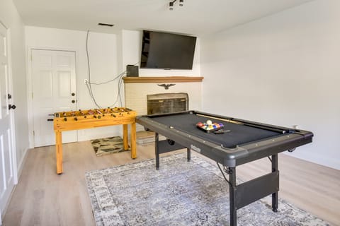 Pet-Friendly Norfolk Retreat ~ 7 Mi to Beach! House in Norfolk