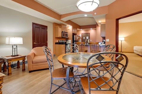 Wisconsin Dells Resort Condo w/ 2 Fireplaces Apartment in Wisconsin Dells