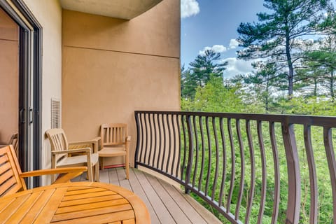 Wisconsin Dells Resort Condo: Golf Course On-Site Apartment in Wisconsin Dells