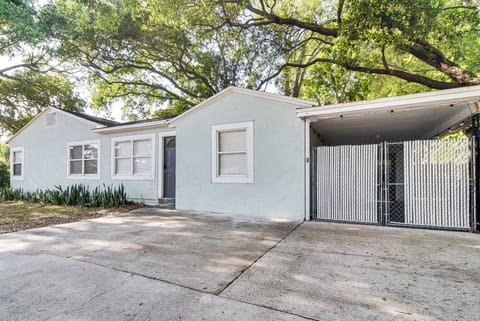 Walk to Art District + Beach: Pet-Friendly Getaway House in Gulfport