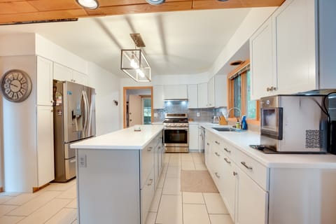 Pelican Lake House w/ Boat Dock and Sauna! House in Wisconsin