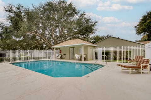 20 Mi to Disney: Condo w/ Pool Access in Clermont! Apartment in Clermont