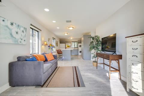 Walk to Flagler Beach: Sunny Retreat Near Casinos House in Pompano Beach