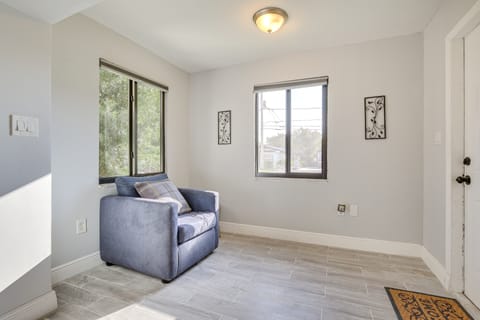 Walk to Flagler Beach: Sunny Retreat Near Casinos House in Pompano Beach