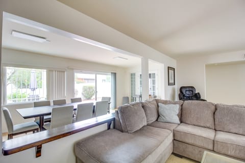 Tucson Townhome w/ Shared Pool in 55 + Community! Apartment in Casas Adobes