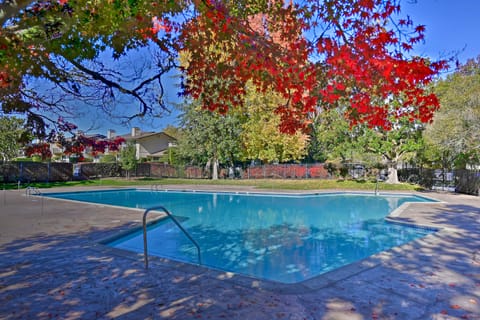 Serene Napa Retreat w/ Pool Access & Patio! Apartment in Napa Valley