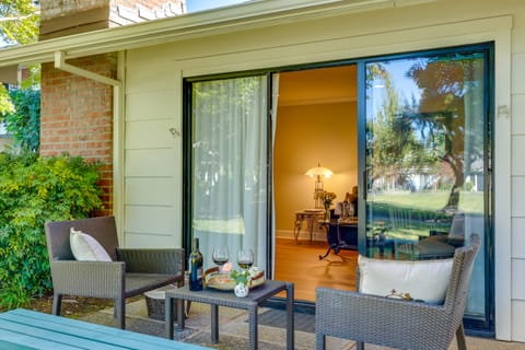 Serene Napa Retreat w/ Pool Access & Patio! Apartment in Napa Valley