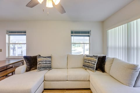 Williston Home w/ Yard: 6 Mi to Devil’s Den Spring House in Florida