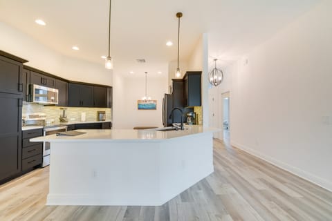 Pool Access & Screened Patio: Home in The Villages House in Leesburg