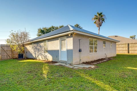 Family-Friendly PCB Vacation Rental, Walk to Beach House in Lower Grand Lagoon