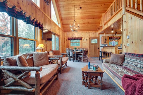 Lakefront Presque Isle Cabin w/ Private Dock House in Wisconsin