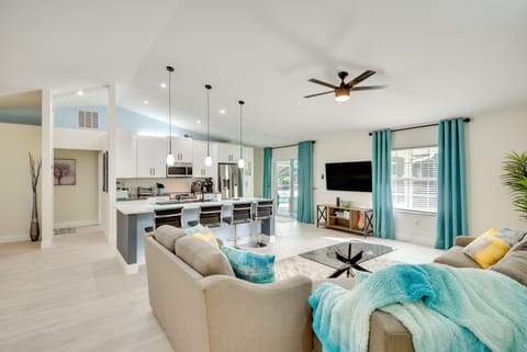 Palm Coast Home w/ Heated Pool: 3 Mi to Beach! House in Palm Coast