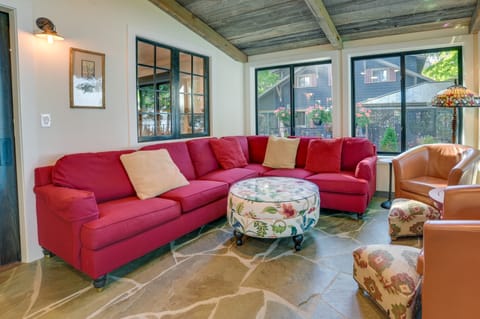 Higgins Lake Vacation Rental w/ Lake Views & Deck! House in Michigan