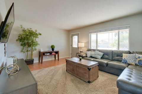 Pool, Hot Tub + Next to Papago Park! Family Escape House in Tempe