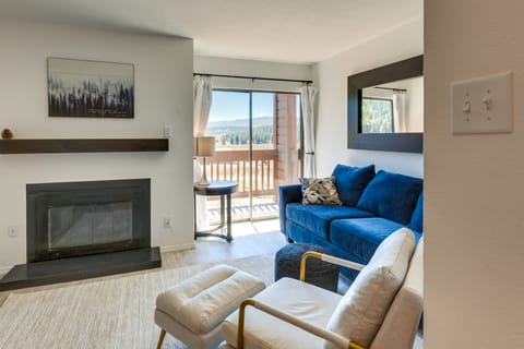 Angel Fire Condo w/ Balcony & Mountain Views! Apartment in Angel Fire