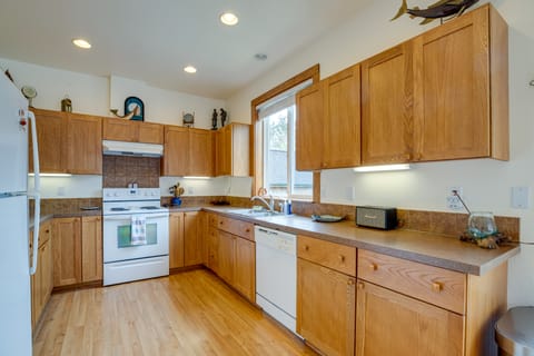 Historic District Home - Walk to Willapa Bay! House in Washington