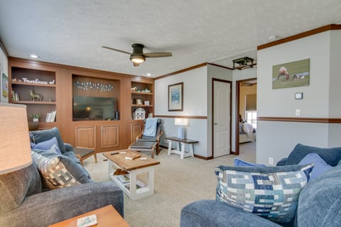 ‘Beach Bay Pony Place’ w/ Ponies: 1 Mi to Water! House in Chincoteague Island