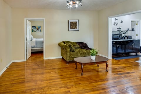 Tuskegee Countryside Retreat on 7 Acres! House in Alabama