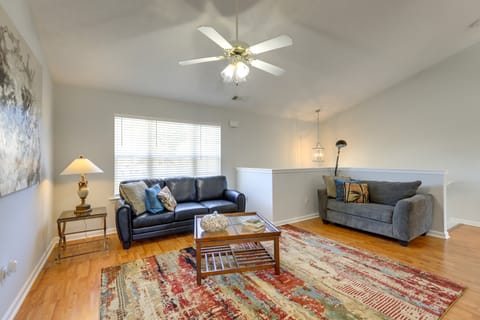 Spacious Georgia Home w/ Deck, Grills & Fireplace! House in Georgia