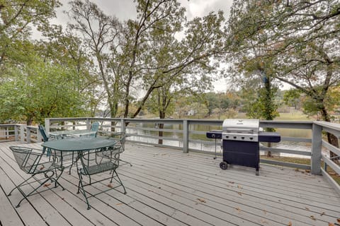 Spacious Hot Springs Lakehouse on Lake Hamilton! House in Rockwell