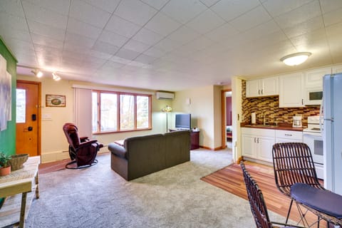 Walk to McQuade Harbor: Lake Superior Retreat Apartment in Duluth