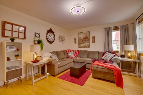 Harmony Home w/ Fire Pit: 5 Mi to Niagara Cave! House in Wisconsin