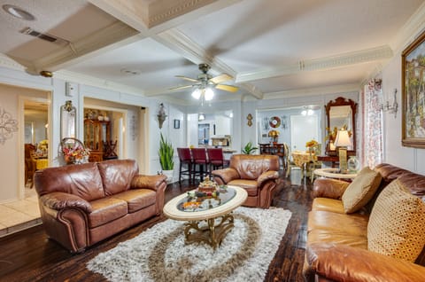 Spacious Bryan Vacation Rental w/ Pool & Patio! House in Bryan