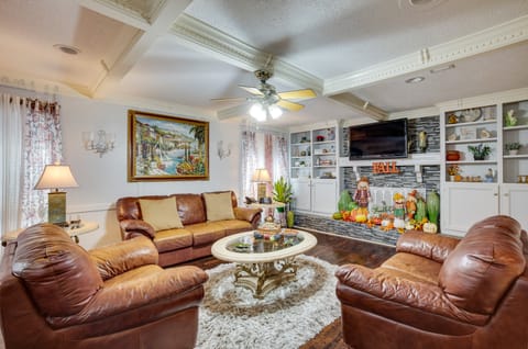 Spacious Bryan Vacation Rental w/ Pool & Patio! House in Bryan