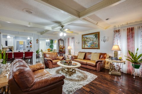 Spacious Bryan Vacation Rental w/ Pool & Patio! House in Bryan