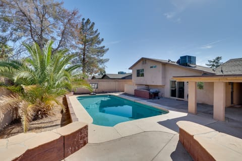 Pool, Game Room! Golfer's Paradise in Mesa House in Chandler