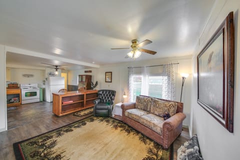 Charming Old Farmhouse in Libby: Pets Welcome! Cottage in Idaho