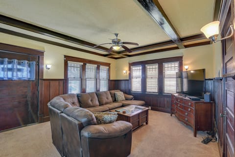 < 1 Mi to Beach: Group Getaway in Galveston! House in Galveston Island