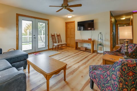 Charming Rockland Retreat w/ Deck & Grill! House in Wisconsin