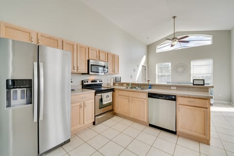 13 Mi to Animal Kingdom: Getaway w/ Patio! House in Four Corners