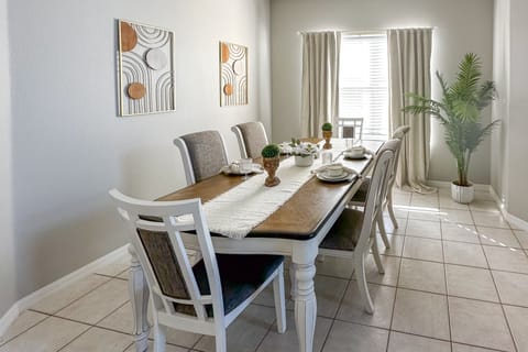 13 Mi to Animal Kingdom: Getaway w/ Patio! House in Four Corners