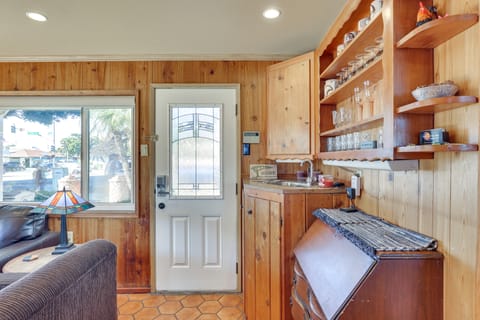 Downtown Carlsbad Apartment < 1/2 Mi to Beach! Apartment in Carlsbad