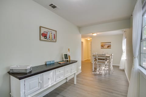 Gulfport Home w/ Fire Pit: RV/Trailer Parking House in Gulfport