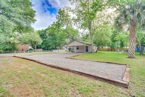 Gulfport Home w/ Fire Pit: RV/Trailer Parking House in Gulfport