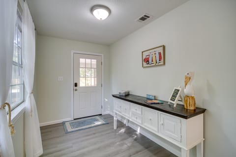 Gulfport Home w/ Fire Pit: RV/Trailer Parking House in Gulfport