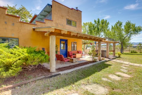 Cortez Retreat w/ Hot Tub - 11 mi to Mesa Verde! House in Cortez