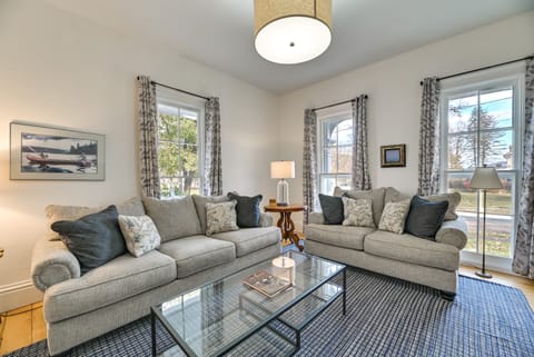 Spacious Naples Vacation Rental w/ Private Hot Tub House in Finger Lakes