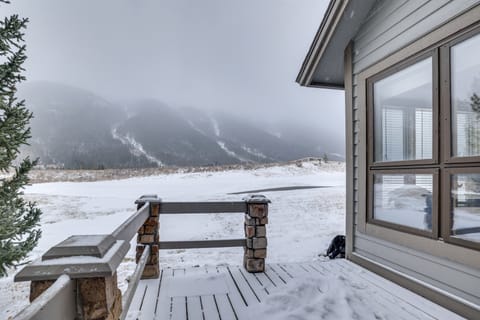 Copper Mtn Resort Duplex w/ Golf Course Views! Apartment in Copper Mountain